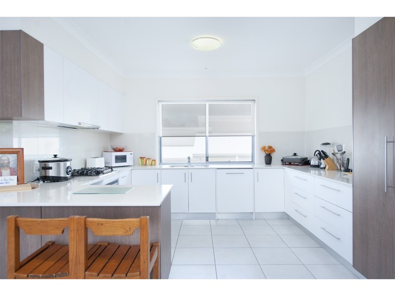 11 Skyburnett Street, Reedy Creek QLD 4227