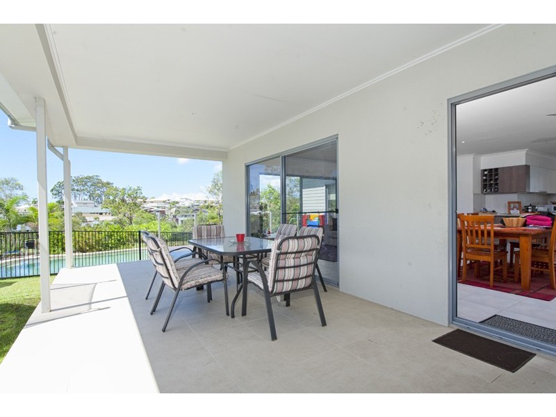 11 Skyburnett Street, Reedy Creek QLD 4227