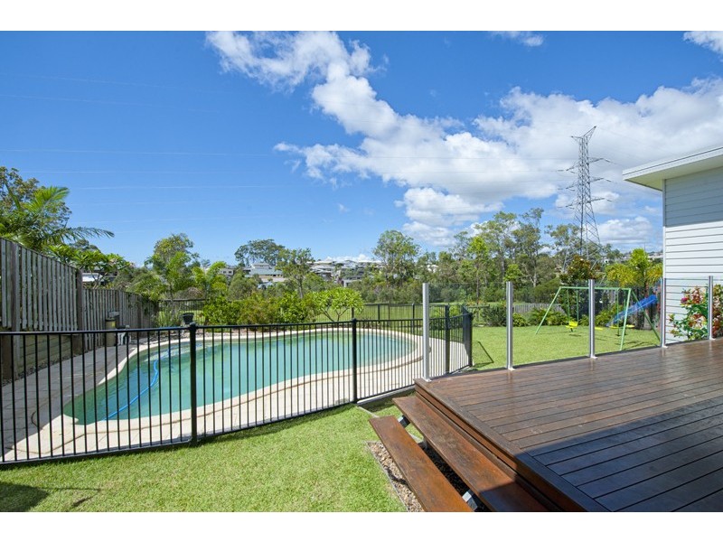 11 Skyburnett Street, Reedy Creek QLD 4227