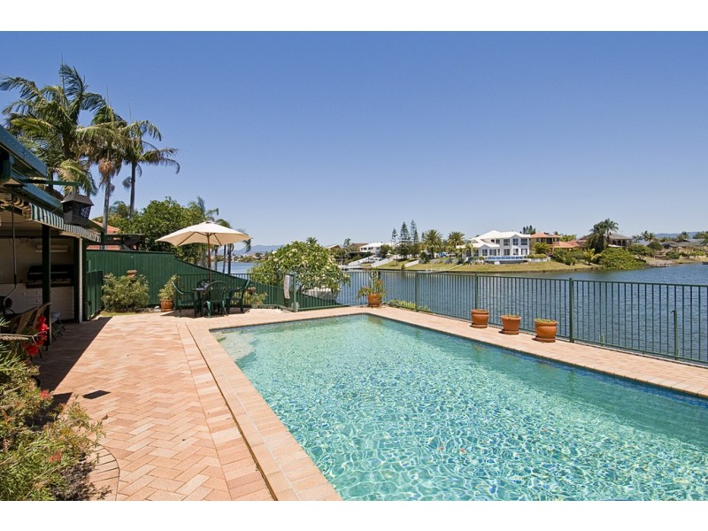 36 Claymore Crescent, Sorrento QLD 4217