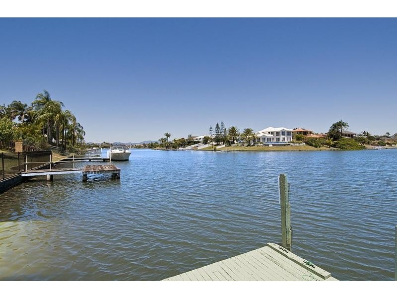 36 Claymore Crescent, Sorrento QLD 4217