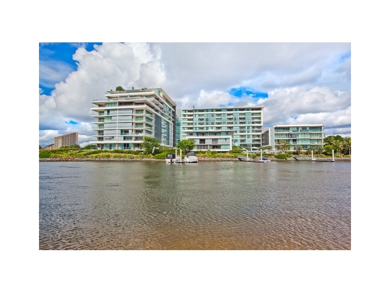 Villa 2 Freshwater 33 TE Peters Drive, Broadbeach QLD 4218