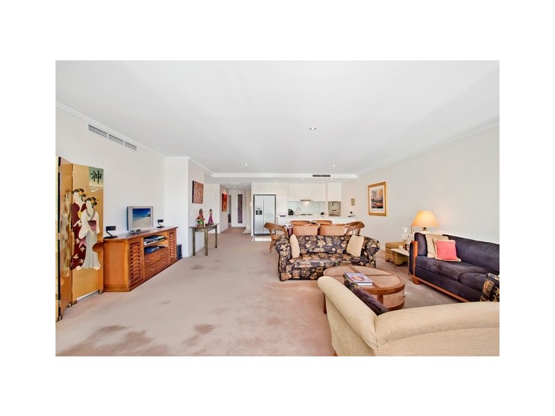 Villa 2 Freshwater 33 TE Peters Drive, Broadbeach QLD 4218
