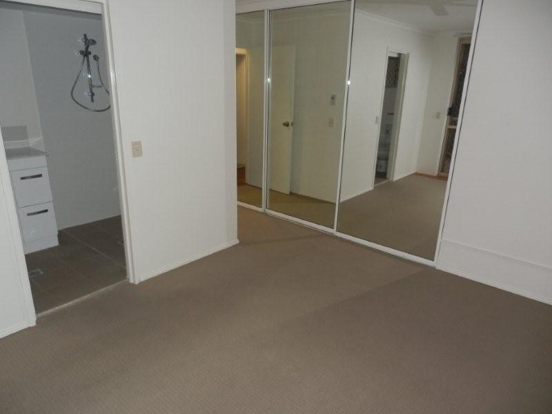 2/10 Dudley Street, Mermaid Beach QLD 4218