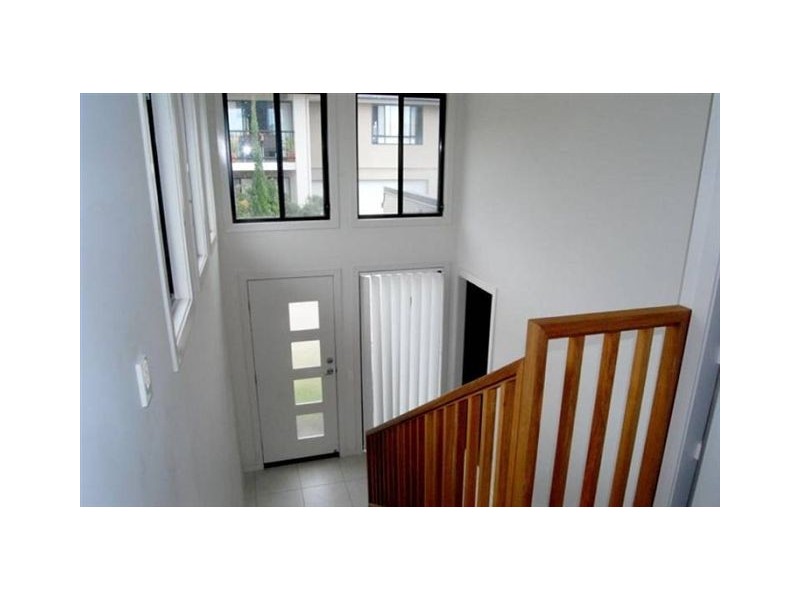 18/5 Faculty Crescent, Mudgeeraba QLD 4213