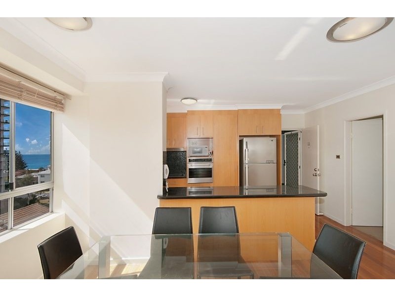 22/15 Pacific Street, Main Beach QLD 4217