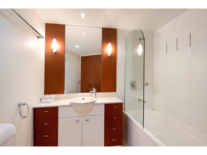 1052/23 Ferny Avenue, Surfers Paradise QLD 4217