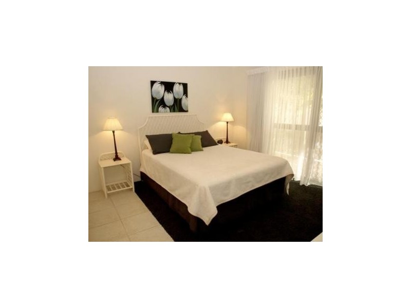 8/117 Old Burleigh Road, Broadbeach QLD 4218