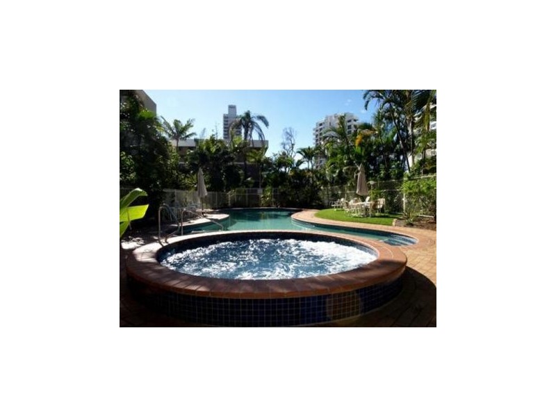 8/117 Old Burleigh Road, Broadbeach QLD 4218
