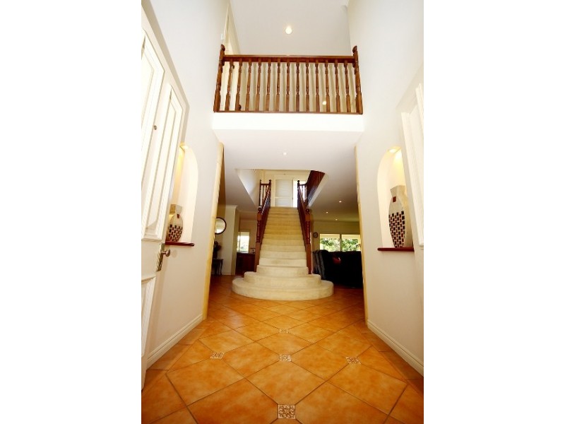 13 Ardrossan Place, Highland Park QLD 4211