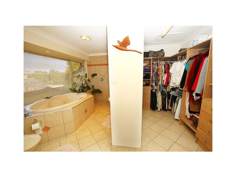 13 Ardrossan Place, Highland Park QLD 4211