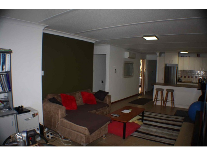 8/4 Marine Pde, Southport QLD 4215