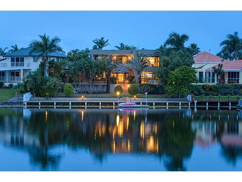 5 Montevideo Drive, Clear Island Waters QLD 4226