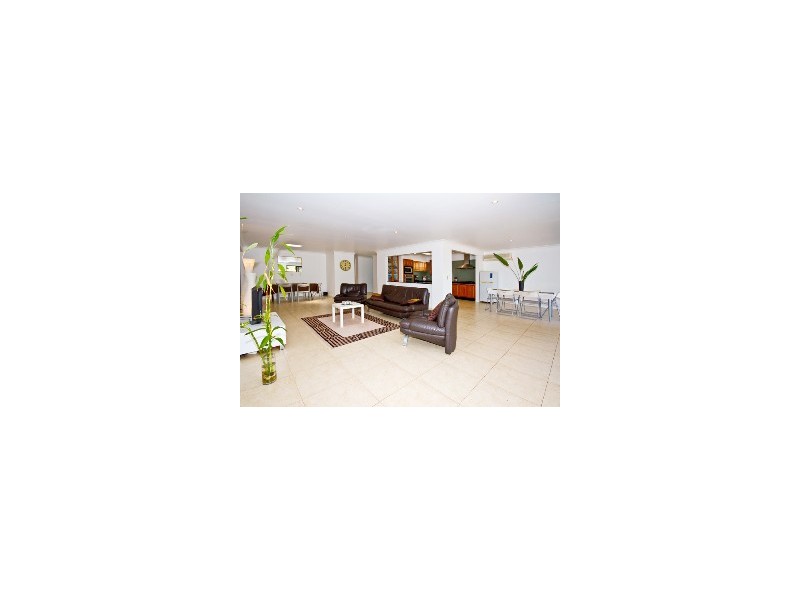 12 Gibraltar Drive, Isle Of Capri QLD 4217