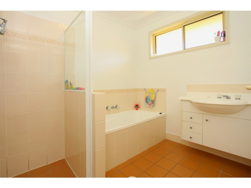 12 Griffon Street, Merrimac QLD 4226