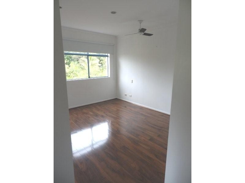 17/4-10 Monte Carlo Avenue, Surfers Paradise QLD 4217