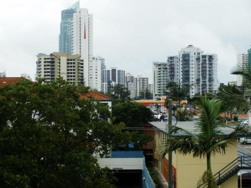 17/4-10 Monte Carlo Avenue, Surfers Paradise QLD 4217