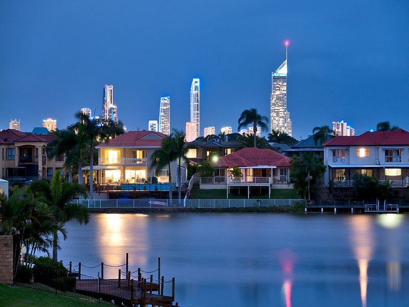 31 Istana View, Clear Island Waters QLD 4226