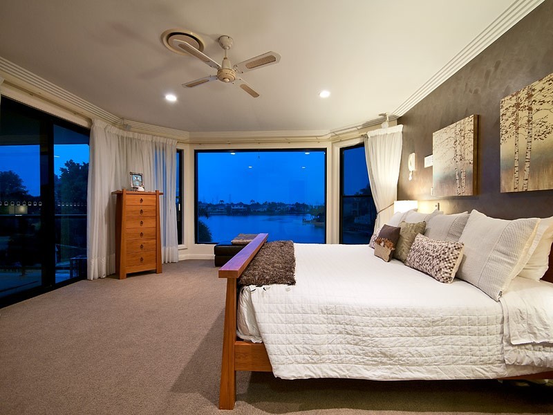31 Istana View, Clear Island Waters QLD 4226