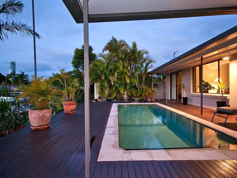 51 Rapallo Avenue, Isle Of Capri QLD 4217