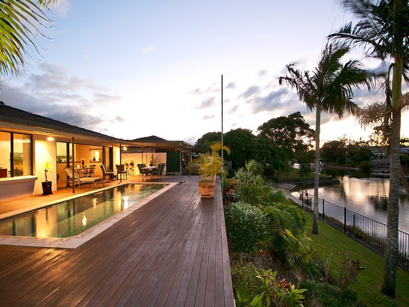 51 Rapallo Avenue, Isle Of Capri QLD 4217