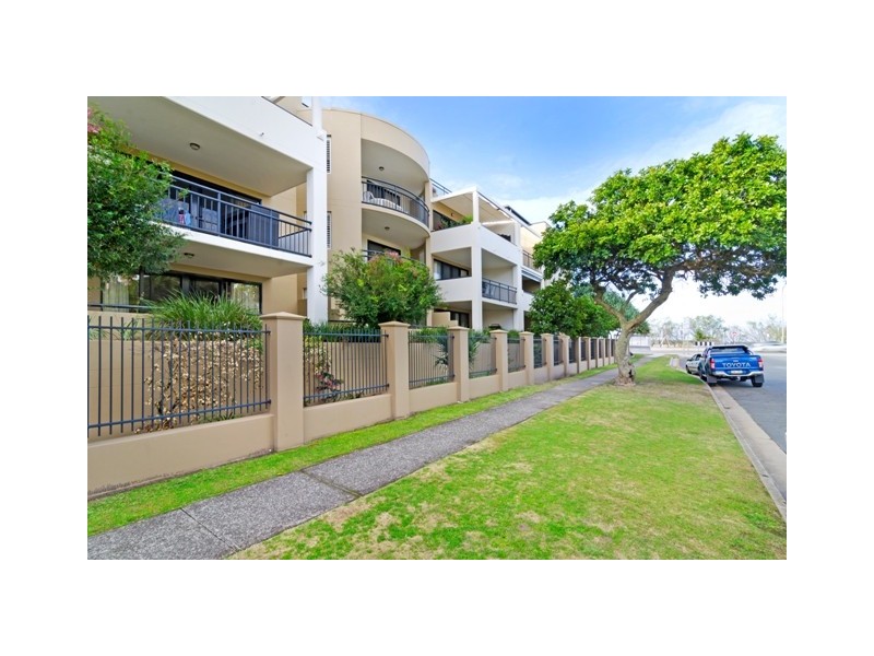 118 ‘Sand Castles’ 392 Marine Parade, Labrador QLD 4215