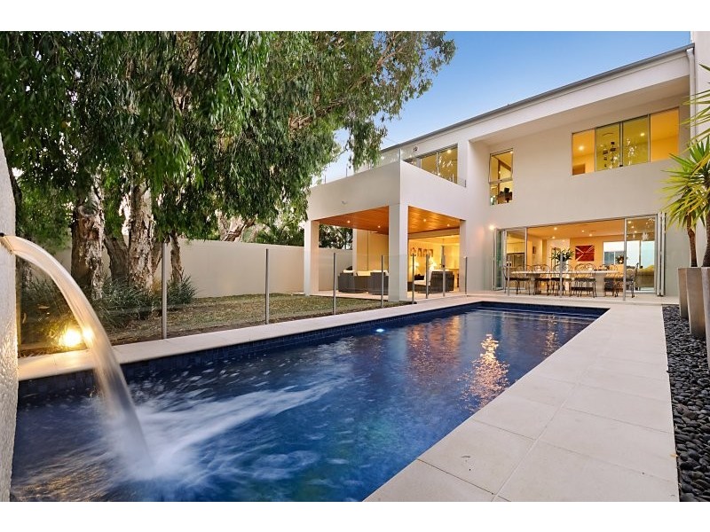 2 Marseille Estate, 17 Marseille Court, Sorrento QLD 4217