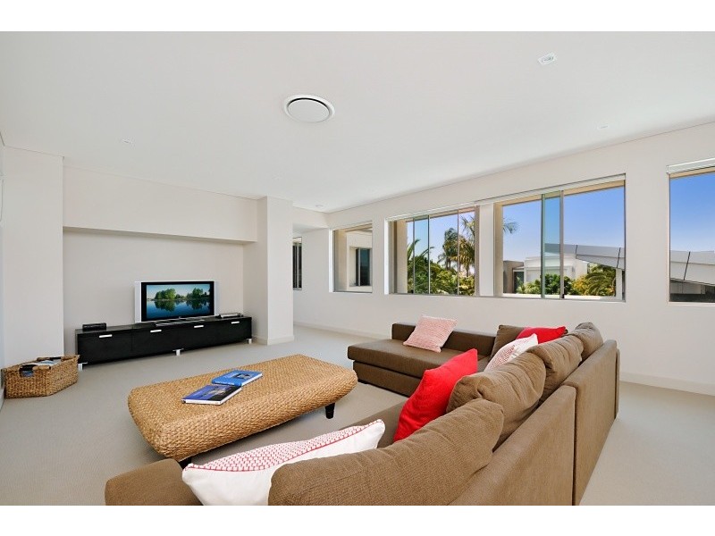 2 Marseille Estate, 17 Marseille Court, Sorrento QLD 4217