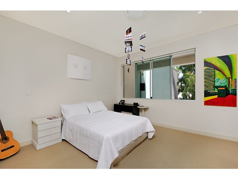 2 Marseille Estate, 17 Marseille Court, Sorrento QLD 4217