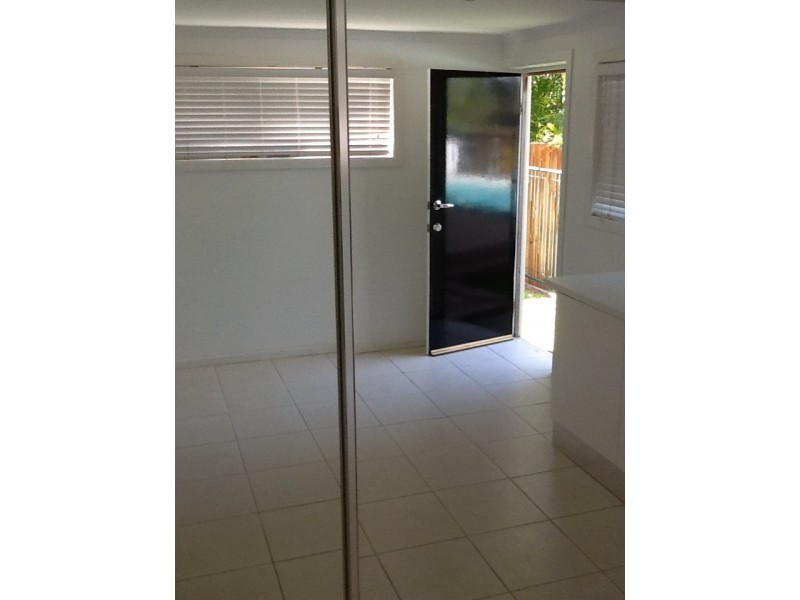 1/12 Susanne, Southport QLD 4215