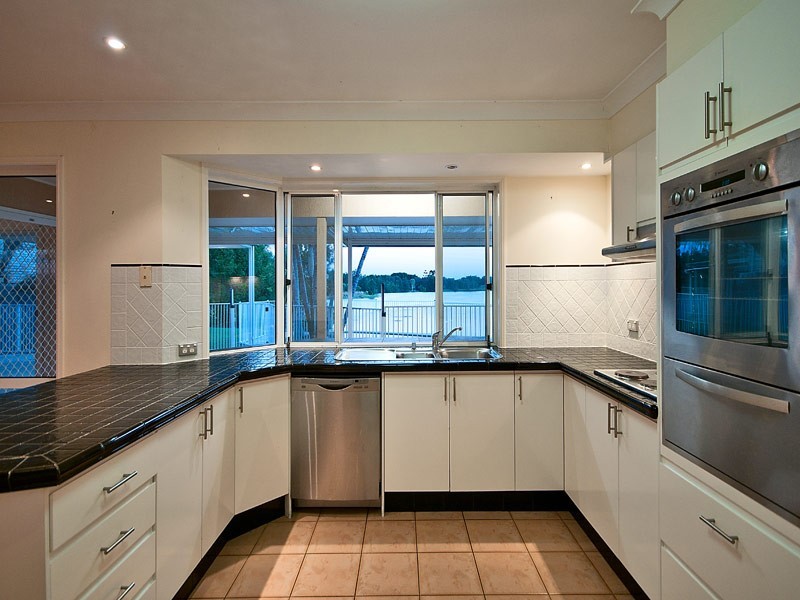 184 Port Jackson Boulevard, Clear Island Waters QLD 4226
