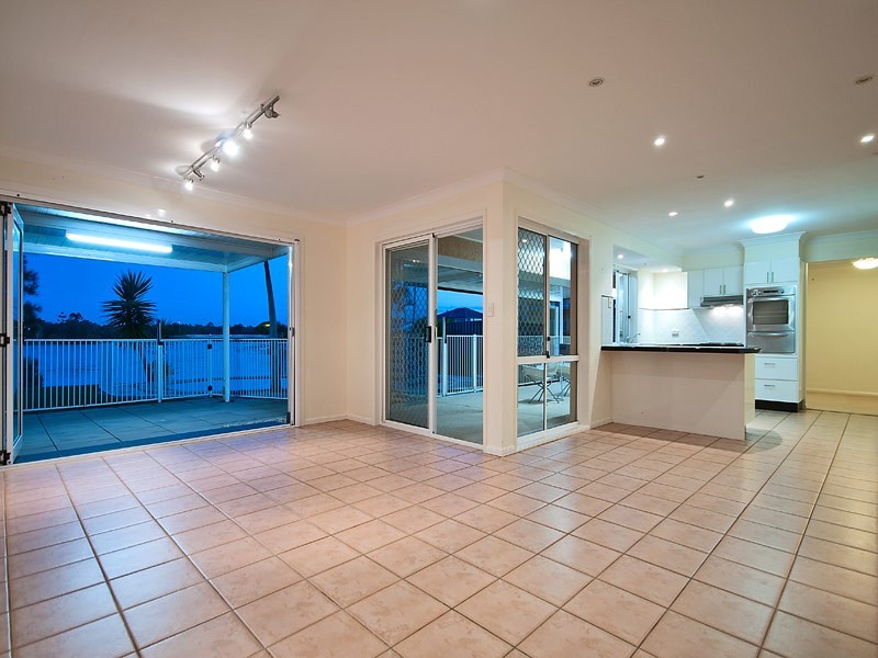 184 Port Jackson Boulevard, Clear Island Waters QLD 4226