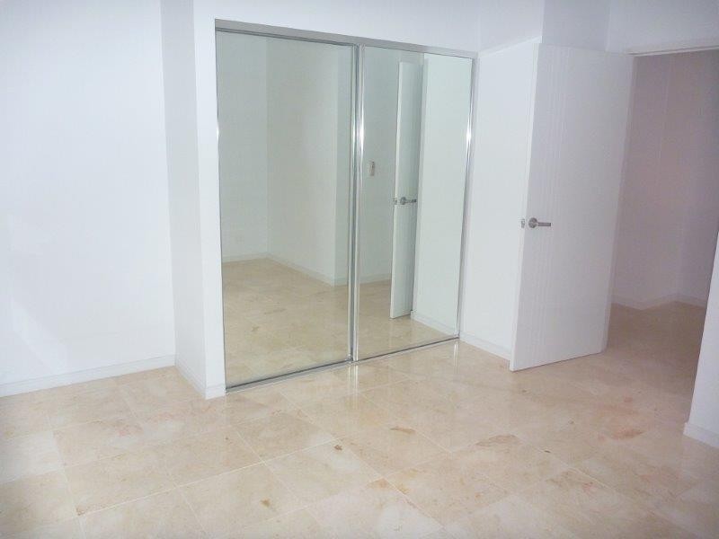 4/3 Beach Parade, Surfers Paradise QLD 4217