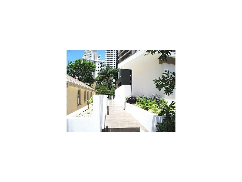4/3 Beach Parade, Surfers Paradise QLD 4217