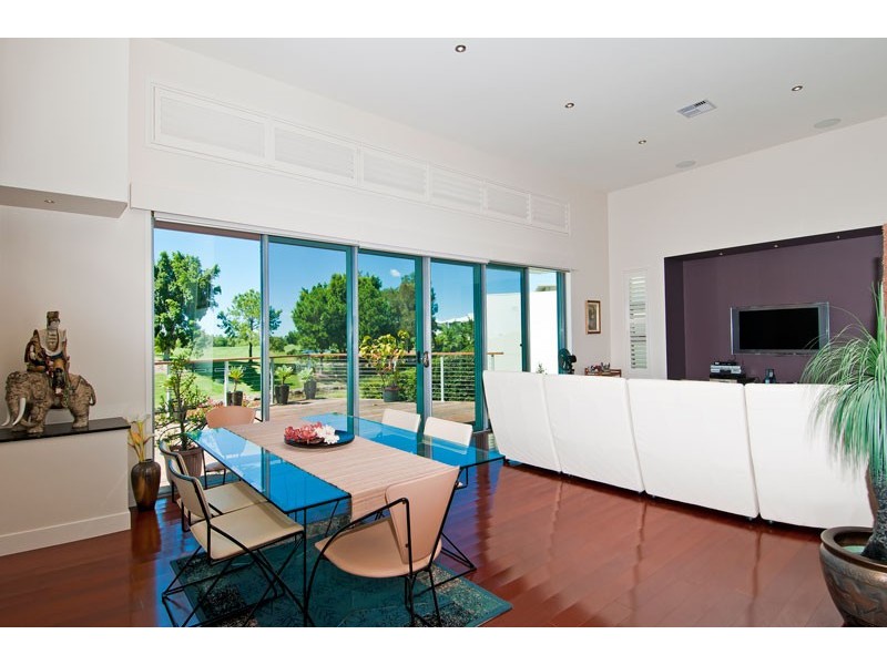 2025 The Boulevard, Benowa QLD 4217