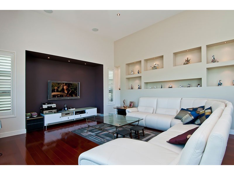 2025 The Boulevard, Benowa QLD 4217