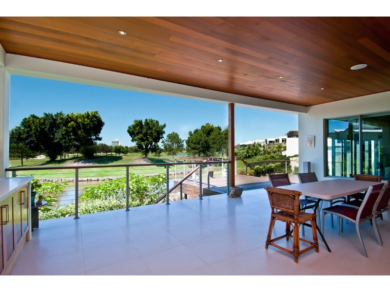 2025 The Boulevard, Benowa QLD 4217