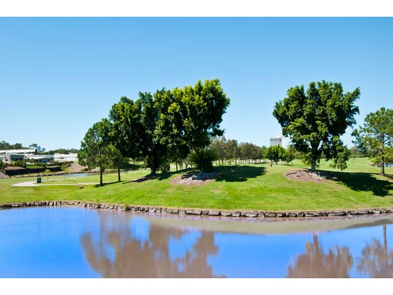 2025 The Boulevard, Benowa QLD 4217