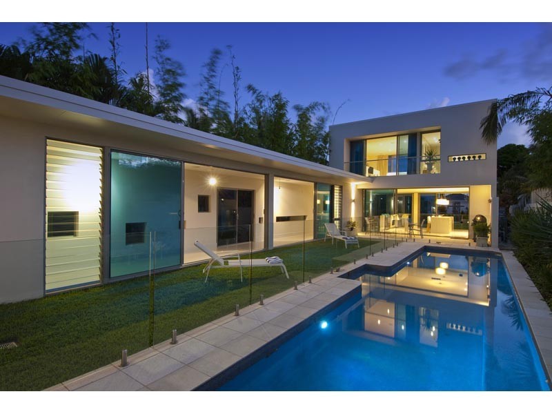 21 Freyburg Street, Sorrento QLD 4217