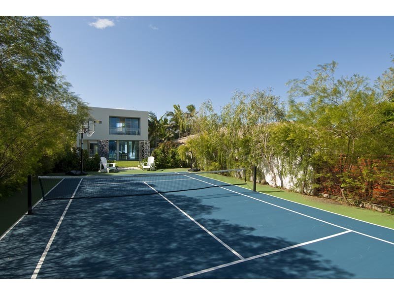 21 Freyburg Street, Sorrento QLD 4217