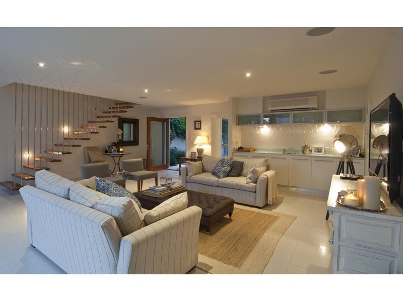 21 Freyburg Street, Sorrento QLD 4217