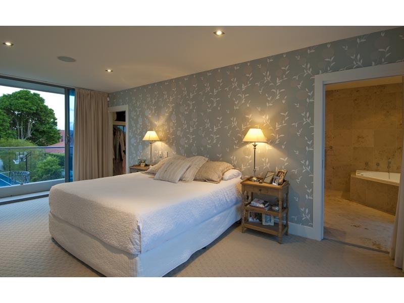 21 Freyburg Street, Sorrento QLD 4217