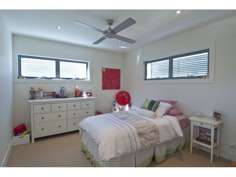 21 Freyburg Street, Sorrento QLD 4217