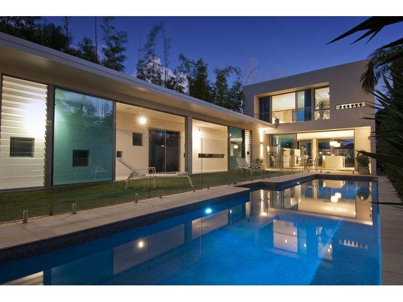 21 Freyburg Street, Sorrento QLD 4217