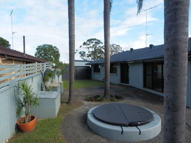 95 Cypress Drive, Broadbeach Waters QLD 4218