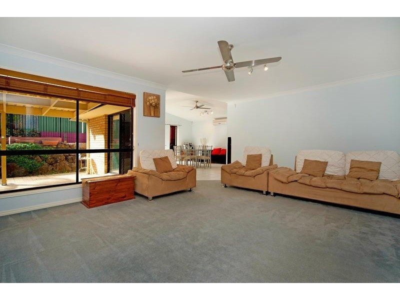 3 Equador Court, Pacific Pines QLD 4211