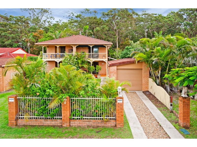 2/7 Woodgate Place, Paradise Point QLD 4216
