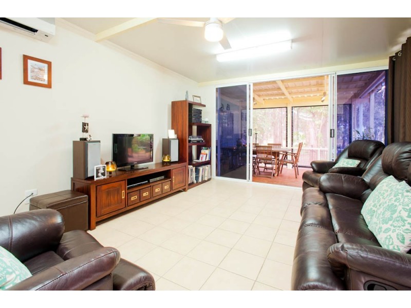 2/7 Woodgate Place, Paradise Point QLD 4216