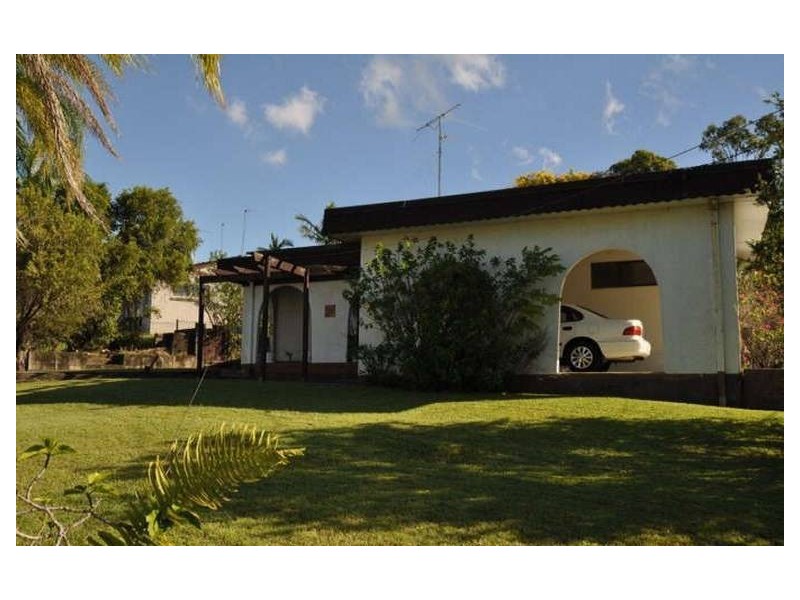 33 Alicia Street, Southport QLD 4215