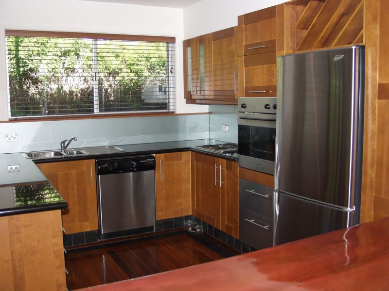 7 Fairway Avenue, Bundall QLD 4217